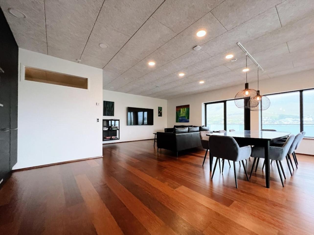 Stunning Ocean View Penthouse Apartment Oravik Exterior foto